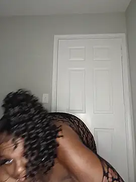 Chat XXX en directo de Thickkemzz41