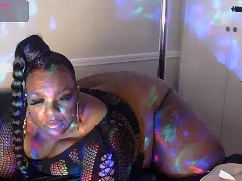 Thickkemzz41: вебкам-шоу
