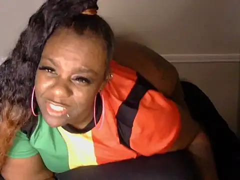 Thickkemzz41 Show in webcam