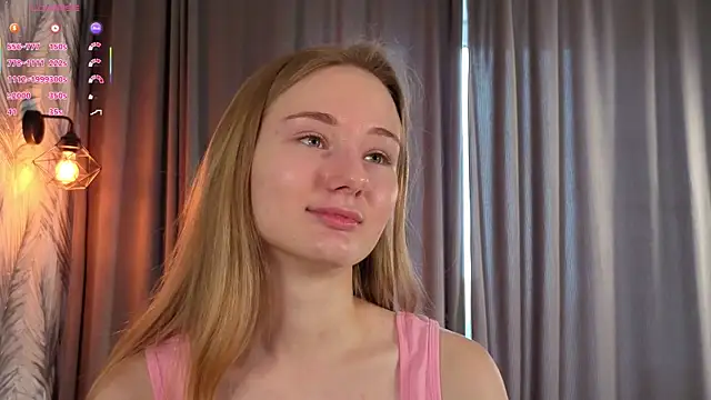 ElvinaRose Chat XXX in diretta