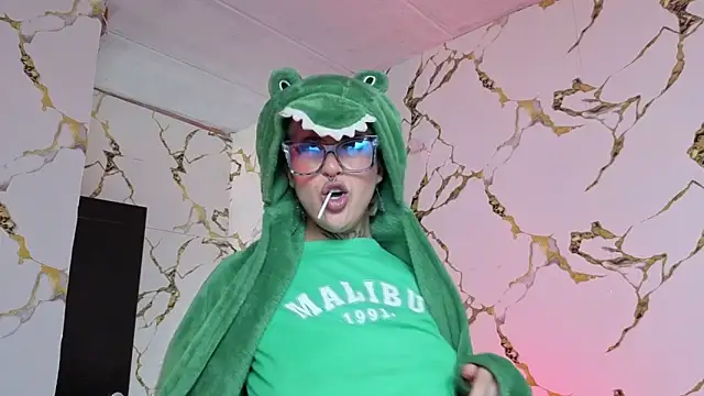 Rebeka-baker's Webcam Show