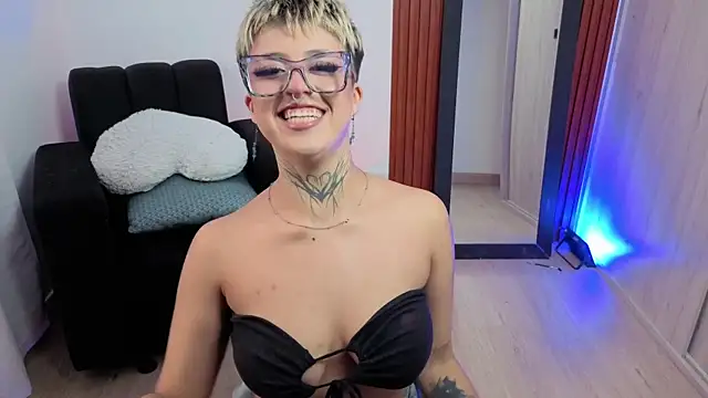 عرض كام Rebeka-baker