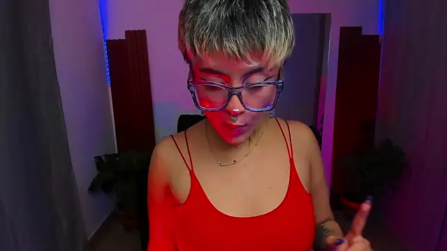 Rebeka-baker Adlı Modelin Canlı XXX Sohbeti