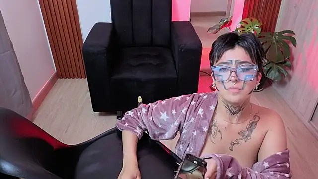 Rebeka-baker's Webcam Show
