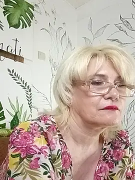 Catty_Lady Chat XXX live