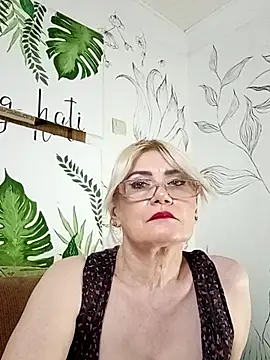 Catty_Lady Chat XXX in diretta