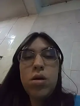 Show modela CamilaSmit24 na web-kameri