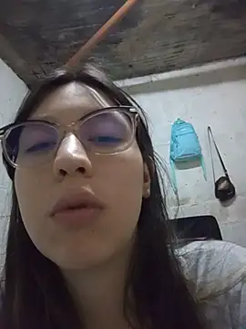 CamilaSmit24's Webcam Show