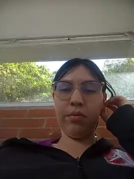 Camii_Gmez Show Webcam