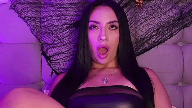 ana_riveros' Webcam Show