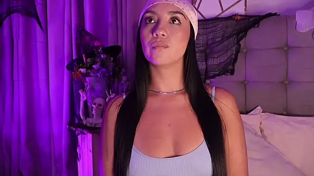 ana_riveros' Webcam Show