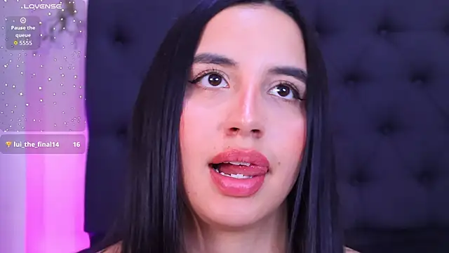 Chat +18 de kaylee_lee ao vivo