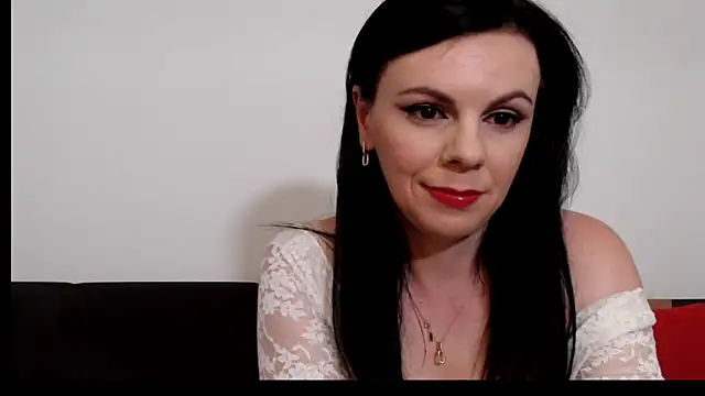 Chat +18 de Gina_Tingles ao vivo