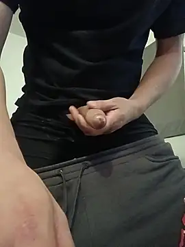 הופעת וובקאם של himNIGuys
