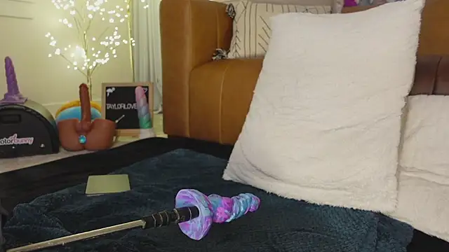 Taylorlove303's Webcam Show