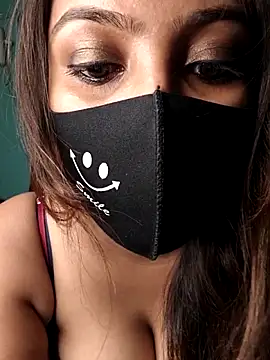 Miss_Mayaa_ Live Chatraum