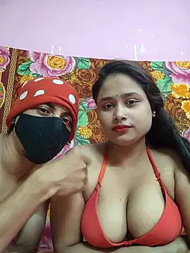 Seducing_couple Show in webcam