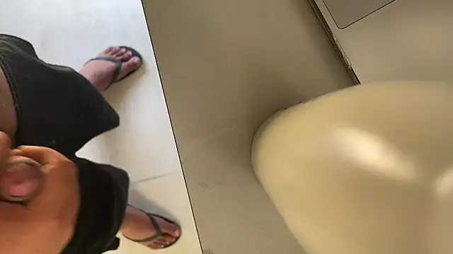 adam69ukのウェブカメラショー