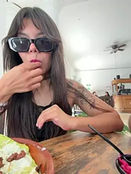 Akane_Chan Show in webcam