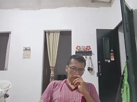 Webkamerová show skinnylatino51