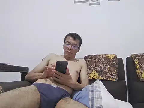 skinnylatino51 Show Webcam