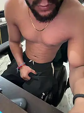 Show de Kartikkartik8595 na webcam