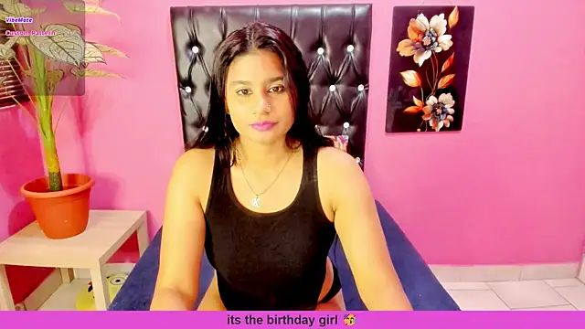 INDIANFLAMEn Live XXX chat