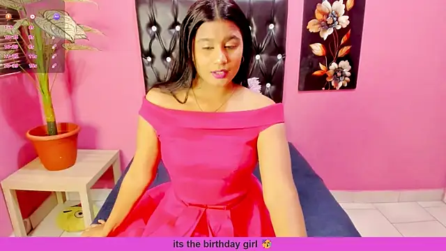 INDIANFLAME Adlı Modelin Canlı XXX Sohbeti