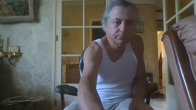 gegevincent5: διαδικτυακό σόου στην κάμερα