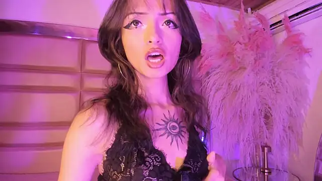 دردشة MaddieStark الجنسية المباشرة