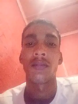 NaughtyGuy0071 Pertunjukan Webcam