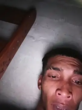 הופעת וובקאם של NaughtyGuy0071