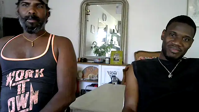 frenchblackc31 webkamerás műsora
