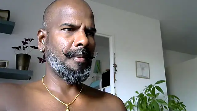frenchblackc31's Webcam Show