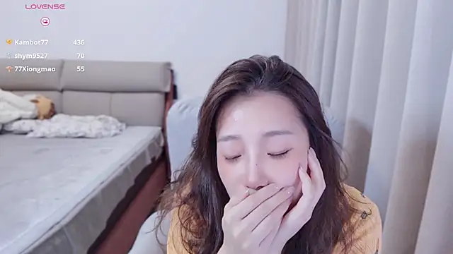 yuyu_77 网络视讯表演