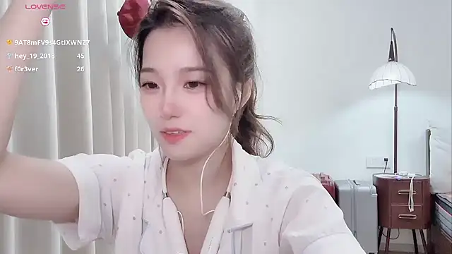 yuyu_77 在線直播表演