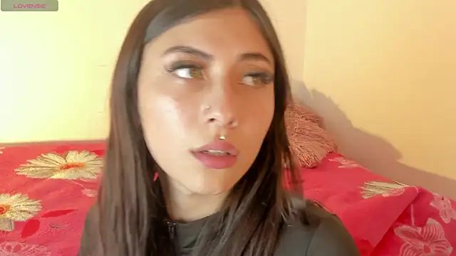 Alanaloiiss_'s Live XXX Chat