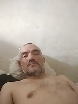 Chucholin19842 webcam show