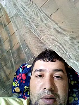 jjhojan11 Show in webcam