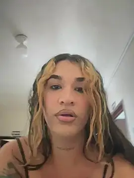Sweet_vicky_hot's Webcam Show