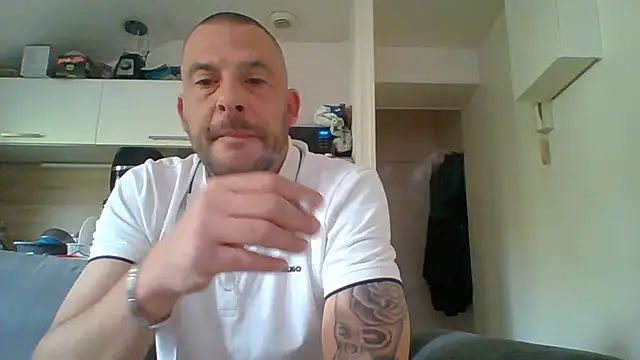 Show de dartagnant na webcam