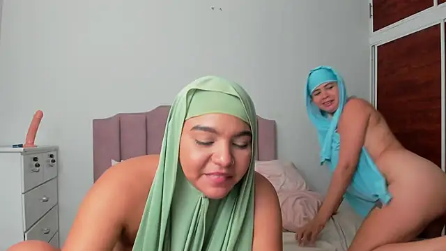 sephora_badawi Show in webcam