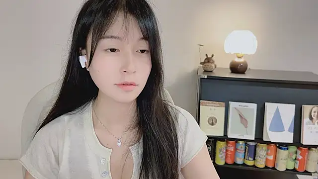 Onechestnutn Live XXX chat