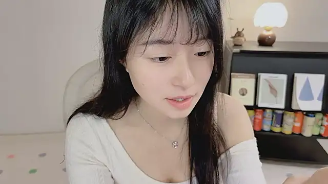 Onechestnut's Live XXX Chat