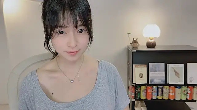 Onechestnut's Live XXX Chat