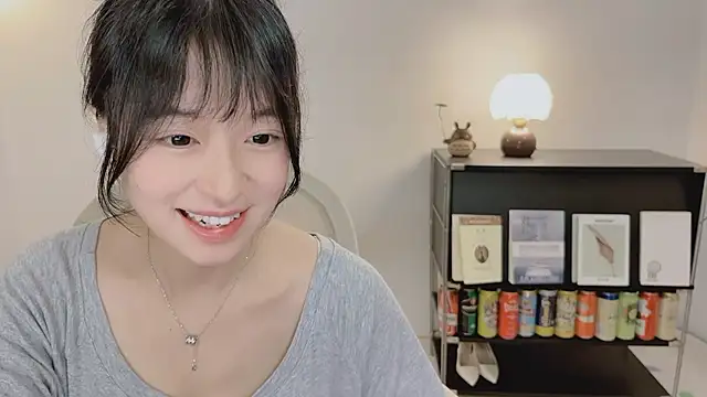 Onechestnut's Live XXX Chat