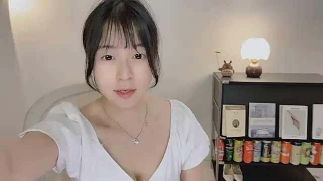 Onechestnut's Live XXX Chat