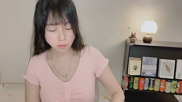 Onechestnut's Live XXX Chat