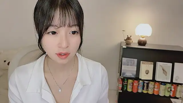 Onechestnut Chat XXX live