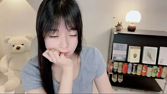OnechestnutのライブXXXチャット